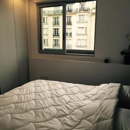 A Deux Pas Des Champs Elysees Paris Exterior foto